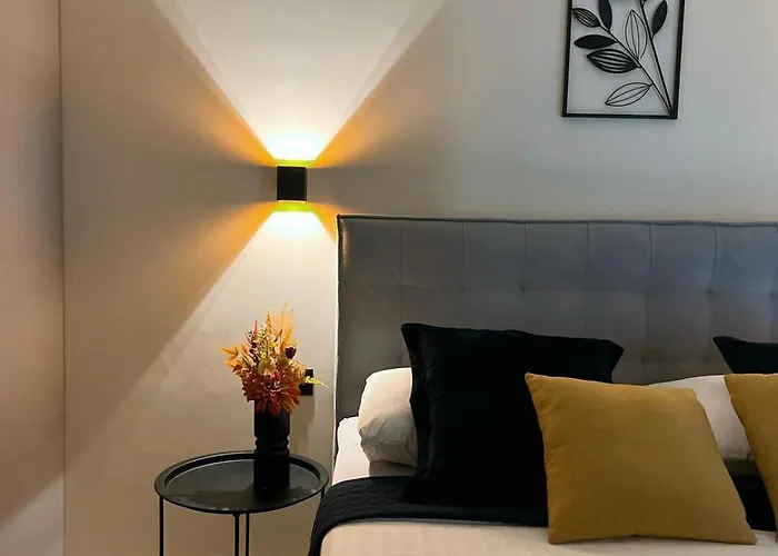 Mate Apartment *